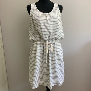 LOU & GREY linen dress